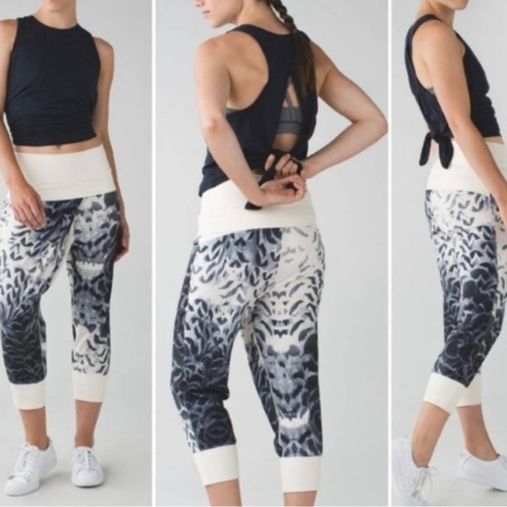 lululemon athletica Women's Printed Crop Leggings in Black and Cream
